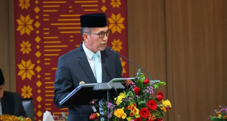 Wali Kota Palembang, Ratu Dewa, dalam Rapat Paripurna ke-9 Masa Persidangan II Tahun 2026, menjawab pemandangan umum fraksi-fraksi DPRD atas Laporan Keterangan Pertanggungjawaban (LKPJ) Tahun Anggaran 2025.. (MUSINEWS.ID/TRY)