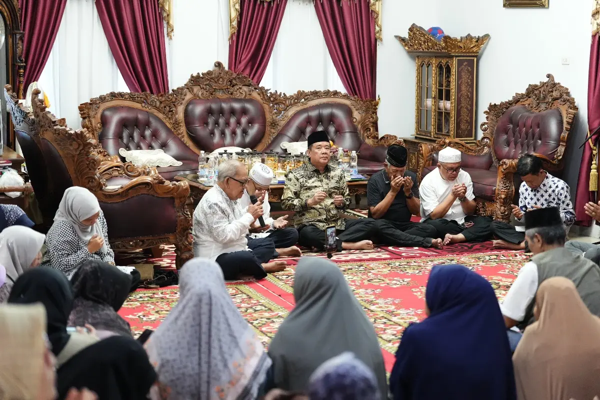 Wagub Sumsel Cik Ujang saat menghadiri Halal Bihalal IKLS di Pakjo, Palembang.