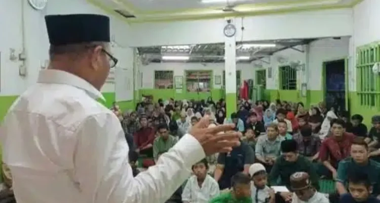 Anggota Dewan Perwakilan Rakyat Daerah (DPRD) Provinsi Sumatra Selatan (Sumsel), M. Toha, menggelar kegiatan sosial berupa santunan kepada anak yatim sekaligus buka puasa bersama, pada hari Selasa, tanggal 17 Maret 2026, di Kelurahan 24 Ilir, Kecamatan Bukit Kecil, Kota Palembang.