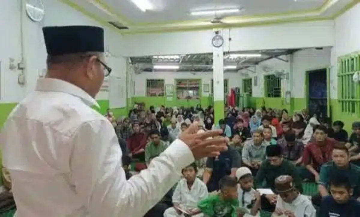 Anggota Dewan Perwakilan Rakyat Daerah (DPRD) Provinsi Sumatra Selatan (Sumsel), M. Toha, menggelar kegiatan sosial berupa santunan kepada anak yatim sekaligus buka puasa bersama, pada hari Selasa, tanggal 17 Maret 2026, di Kelurahan 24 Ilir, Kecamatan Bukit Kecil, Kota Palembang.