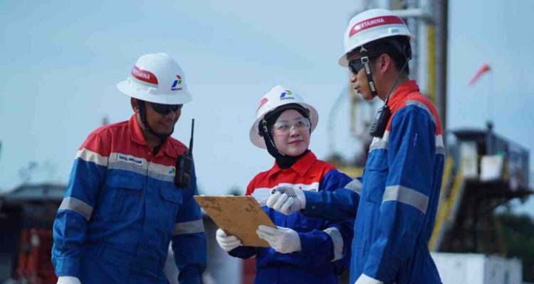 PEP Zona 4 berhasil mendapatkan suntikan energi baru setelah pengembangan sumur LBK-030 (LKT-24) di Kecamatan Lembak, Kabupaten Muara Enim, Sumatera Selatan sukses dengan potensi produksi minyak hingga 3.073BOPD dan gas 1,64 MMSCFD.