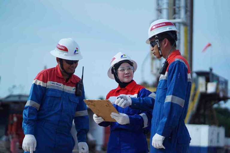 PEP Zona 4 berhasil mendapatkan suntikan energi baru setelah pengembangan sumur LBK-030 (LKT-24) di Kecamatan Lembak, Kabupaten Muara Enim, Sumatera Selatan sukses dengan potensi produksi minyak hingga 3.073BOPD dan gas 1,64 MMSCFD.