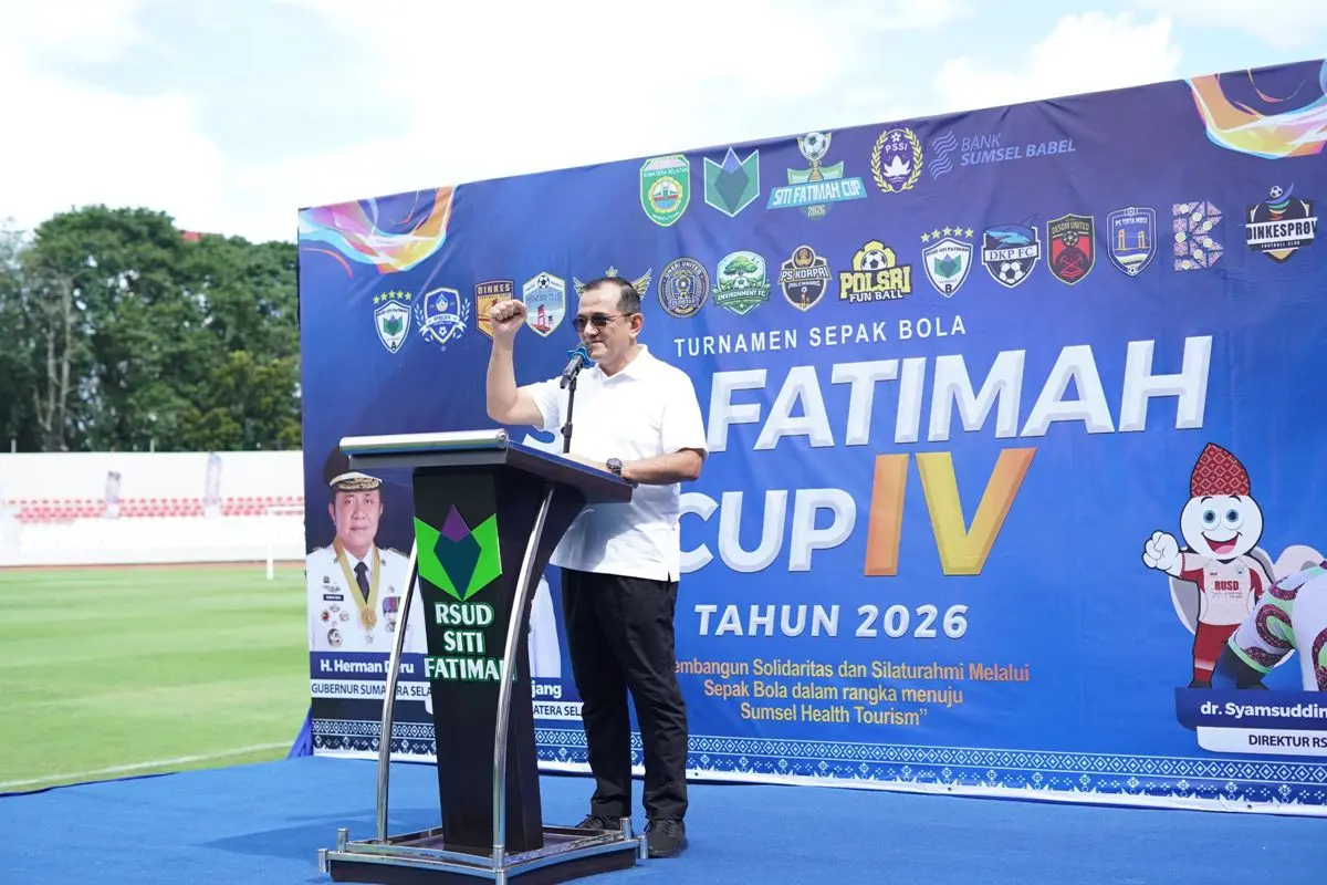 Edward Candra membuka Turnamen Siti Fatimah Cup IV di Lapangan Bumi Sriwijaya Palembang