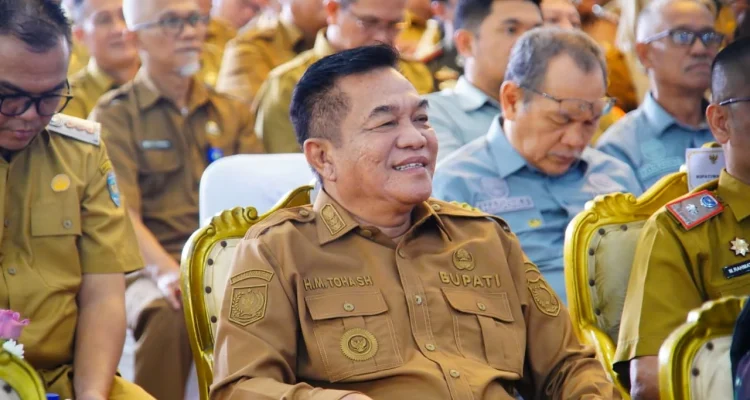 Bupati Muba H M Toha Tohet SH bersama jajaran camat saat menghadiri peluncuran Sensus Ekonomi 2026 di Griya Agung Palembang.(Dok: Pemkab Muba)