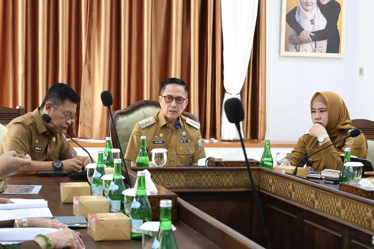 Wali Kota Palembang, Ratu Dewa, saat rapat Pembahasan DED Penataan Wajah Kota di Rumah Dinas Walikota, Senin, 25 Mei 2026. (MUSINEWS.ID/TRY)