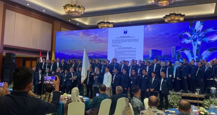 Prosesi pelantikan pengurus HA IPB periode 2025-2029 di Hotel Borobudur Jakarta