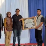 PT Tirta Sriwijaya Maju (Perseroda) melaksanakan aksi kemanusiaan melalui Program Tanggung Jawab Sosial dan Lingkungan (TJSL) dengan menyembelih tiga ekor sapi kurban untuk dibagikan kepada masyarakat yang membutuhkan, serta anak-anak di panti asuhan. (MUSINEWS.ID/TRY)
