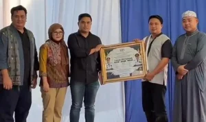 PT Tirta Sriwijaya Maju (Perseroda) melaksanakan aksi kemanusiaan melalui Program Tanggung Jawab Sosial dan Lingkungan (TJSL) dengan menyembelih tiga ekor sapi kurban untuk dibagikan kepada masyarakat yang membutuhkan, serta anak-anak di panti asuhan. (MUSINEWS.ID/TRY) PT Tirta Sriwijaya Maju (Perseroda) melaksanakan aksi kemanusiaan melalui Program Tanggung Jawab Sosial dan Lingkungan (TJSL) dengan menyembelih tiga ekor sapi kurban untuk dibagikan kepada masyarakat yang membutuhkan, serta anak-anak di panti asuhan. (MUSINEWS.ID/TRY)
