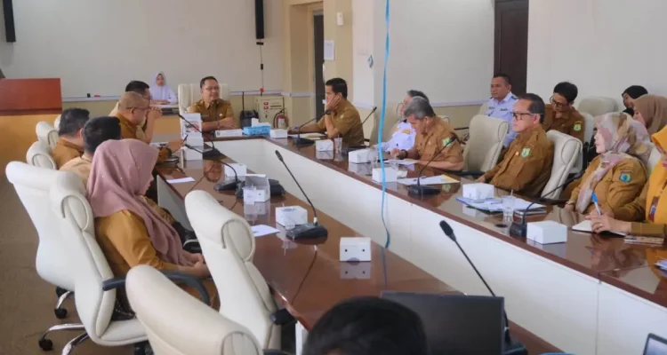 Wakil Bupati Muba memimpin RUPS PT Muba Energi Maju Berjaya yang membahas tata kelola perusahaan dan optimalisasi migas.