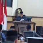 Bupati Muba menyampaikan Raperda Pertanggungjawaban APBD 2025 dalam rapat paripurna DPRD Muba.
