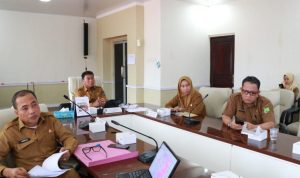 Pemerintah Kabupaten Muba saat mengikuti Rapat Koordinasi tindak lanjut SK MenLHK RI Nomor 6 Tahun 2024 secara virtual di Ruang Rapat Randik.