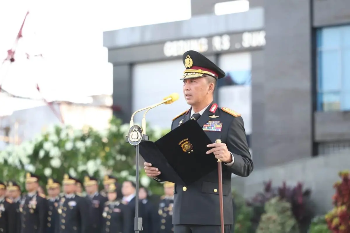 Kapolda Sumsel memimpin upacara Hari Lahir Pancasila 2026 di Mapolda Sumsel sebagai bentuk komitmen menjaga persatuan bangsa.
