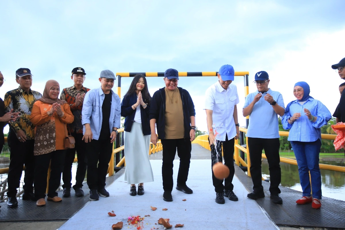 Gubernur Sumsel Herman Deru meresmikan empat jembatan di OKI untuk memperkuat akses masyarakat dan pembangunan daerah