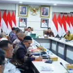 Rapat pembangunan Jembatan P6 Lalan yang dipimpin Gubernur Sumsel Herman Deru dan Bupati Muba HM Toha Tohet.