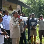 Panitia Khusus (Pansus) Perkebunan Dewan Perwakilan Rakyat Daerah (DPRD) Provinsi Sumatra Selatan (Sumsel) turun langsung ke lapangan, guna mengawal proses penyerahan hak garap lahan eks Gembala kepada masyarakat Desa Tanjung Baru, Kecamatan Indralaya Utara, Kabupaten Ogan Ilir. (MUSINEWS.ID/TRY)