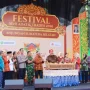 Pemerintah Provinsi (Pemprov) Sumatra Selatan (Sumsel) melalui Dinas Kebudayaan dan Pariwisata yang bekerja sama dengan Dekranasda Sumsel, resmi membuka Festival Seni Adat dan Tradisi tahun 2026 serta Pameran Anjungan Sumsel, pada hari Rabu, tanggal 24 Juni 2026. (MUSINEWS.ID/TRI)