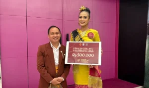 Irma Rismawati bersama Ferry Kurniawan, Manajer Marketing dan BMedia Universitas Bina Darma. (foto : binadarma.ac.id) Irma Rismawati bersama Ferry Kurniawan, Manajer Marketing dan BMedia Universitas Bina Darma. (foto : binadarma.ac.id)