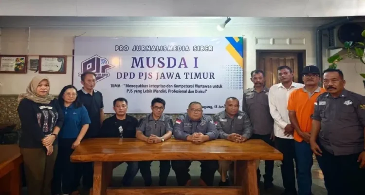 Agenda perdana ini dipimpin langsung oleh Ketua Umum (Ketum) Dewan Pimpinan Pusat (DPP) PJS, Mahmud Marhaba, bersama jajaran pengurus pusat lainnya. (MUSINEWS.ID/TRI)