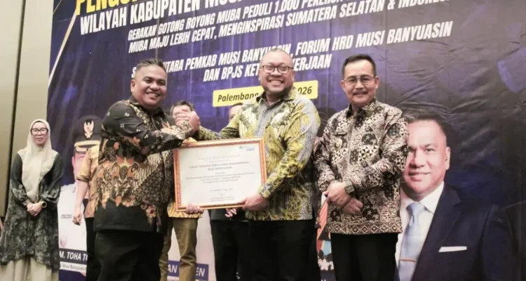 Kabupaten Muba secara resmi dinobatkan sebagai pelopor program perlindungan jaminan sosial ketenagakerjaan bagi masyarakat pekerja rentan di Provinsi Sumatra Selatan