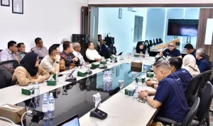 Melalui Komisi III, lembaga legislatif ini melakukan kunjungan kerja strategis ke pabrik PT Semen Baturaja (Persero) Tbk (SMBR), pada hari Rabu, tanggal 10 Juni 2026. (MUSINEWS.ID/TRI) Melalui Komisi III, lembaga legislatif ini melakukan kunjungan kerja strategis ke pabrik PT Semen Baturaja (Persero) Tbk (SMBR), pada hari Rabu, tanggal 10 Juni 2026. (MUSINEWS.ID/TRI)