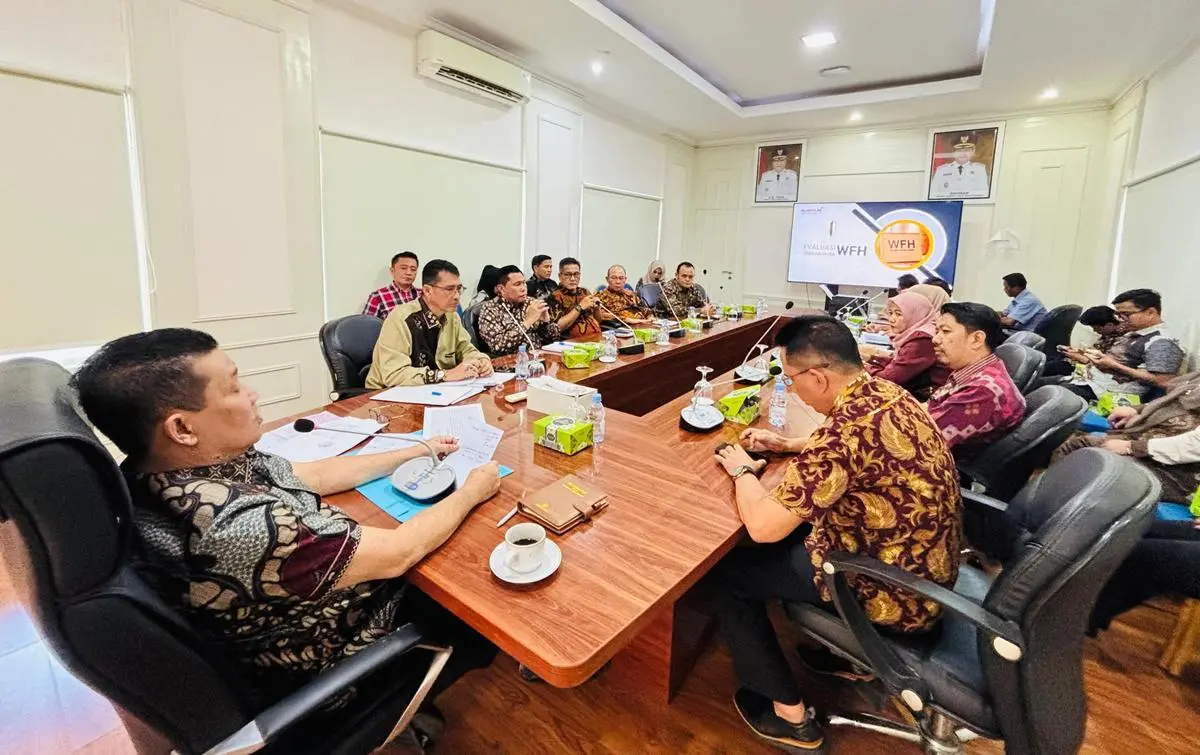 Pemerintah Kabupaten (Pemkab) Musi Banyuasin (Muba) mulai memberlakukan kebijakan bekerja dari rumah atau Work From Home (WFH) secara penuh setiap hari Jumat bagi Organisasi Perangkat Daerah. (MUSINEWS.ID/TRI)