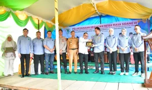 Reses Masa Sidang VI Tahap II Tahun Anggaran 2026 dengan menggelar pertemuan bersama masyarakat di Desa Tanjung Besar, Kecamatan Mekakau Ilir, Kabupaten OKU Selatan, Rabu (8/7/2026). Reses Masa Sidang VI Tahap II Tahun Anggaran 2026 dengan menggelar pertemuan bersama masyarakat di Desa Tanjung Besar, Kecamatan Mekakau Ilir, Kabupaten OKU Selatan, Rabu (8/7/2026).