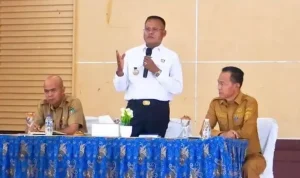 H. Arlan menghadiri sekaligus memimpin rapat bulanan Pemerintah Kota Prabumulih yang digelar di Gedung Kesenian Rumah Dinas Wali Kota Prabumulih. H. Arlan menghadiri sekaligus memimpin rapat bulanan Pemerintah Kota Prabumulih yang digelar di Gedung Kesenian Rumah Dinas Wali Kota Prabumulih.