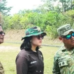 H. Arlan bersama Sekretaris Daerah Kota Prabumulih H. Elman menghadiri kegiatan Fun Shooting yang digelar di Lapangan Tembak Yon Zipur 2/SG pada Jumat (3/7/2026).