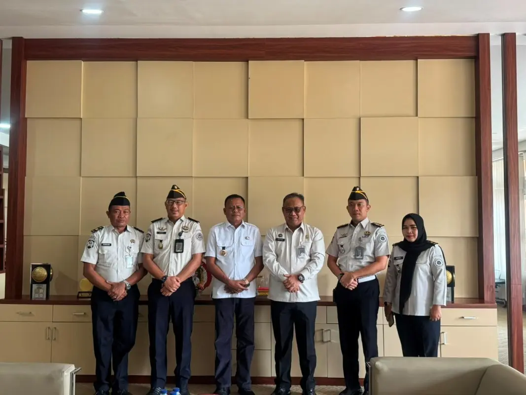 Kepala Kantor Wilayah Direktorat Jenderal Pemasyarakatan (Ditjenpas) Sumatera Selatan, Yulius Sahruzah, melakukan kunjungan kerja ke Rumah Tahanan (Rutan) Kelas IIB Prabumulih, Selasa (21/7/2026).
