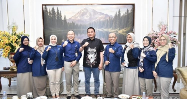 Ketua DPRD Provinsi Sumatera Selatan, Andie Dinialdie, SE., MM., mengajak masyarakat untuk berpartisipasi aktif dalam pelaksanaan Sensus Ekonomi 2026 dengan memberikan data yang benar dan akurat kepada petugas.