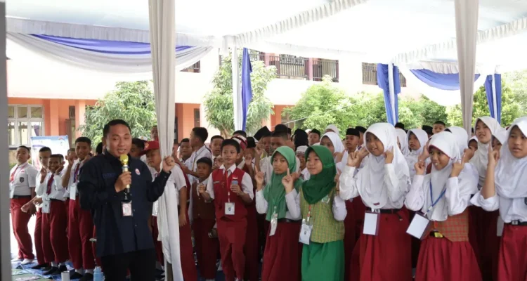 Masa Pengenalan Lingkungan Sekolah (MPLS) di SMP Negeri 35 Palembang pada hari Selasa, tanggal 7 Juli 2026, KPID Sumsel hadir memberikan edukasi khusus. (MUSINEWS.ID/HAIRUDIN)