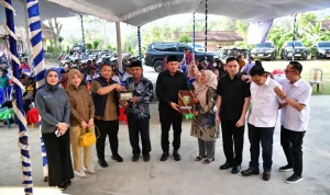 Reses Masa Sidang VI Tahap II Tahun Anggaran 2026 dengan menggelar pertemuan bersama masyarakat di Desa Tanjung Jati, Kecamatan Warkuk Ranau Selatan, Kabupaten OKU Selatan, Selasa (7/7/2026). Reses Masa Sidang VI Tahap II Tahun Anggaran 2026 dengan menggelar pertemuan bersama masyarakat di Desa Tanjung Jati, Kecamatan Warkuk Ranau Selatan, Kabupaten OKU Selatan, Selasa (7/7/2026).