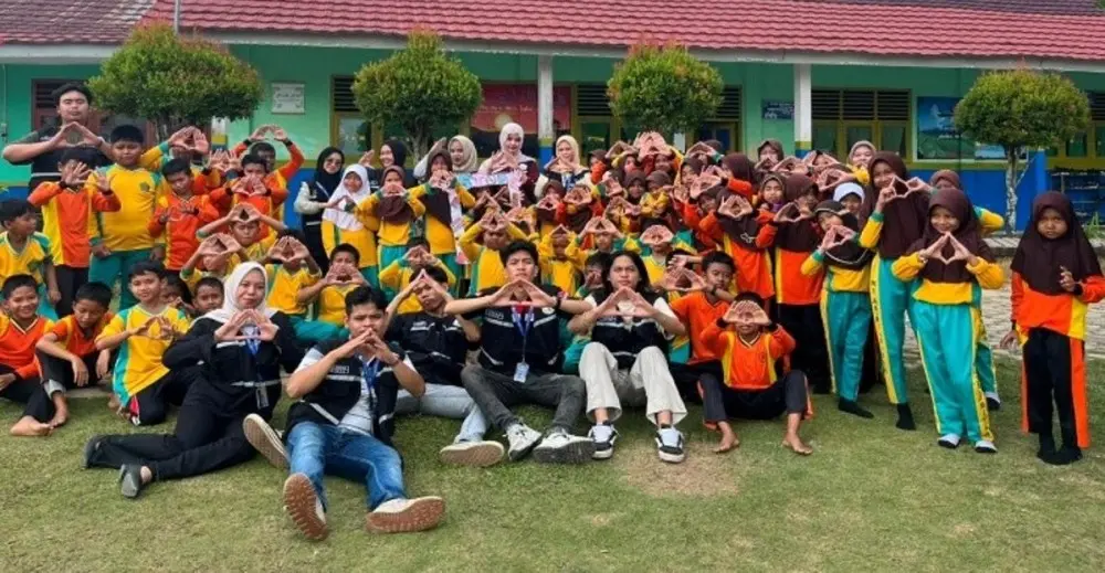 Mahasiswa Kuliah Kerja Nyata (KKN) Kelompok 53 dari Universitas Islam Negeri (UIN) Raden Fatah Palembang, melaksanakan kegiatan penyuluhan pencegahan perundungan atau bullying. (foto : dokumentasi Mahasiswa KKN Kelompok 53 dari UIN Raden Fatah Palembang)