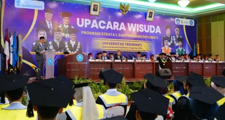 Wakil Gubernur (Wagub) Sumatra Selatan (Sumsel), Cik Ujang, menghadiri Sidang Senat Terbuka Wisuda Sarjana dan Ahli Madya Universitas Tridinanti Palembang. (MUSINEWS.ID/HAIRUDIN)