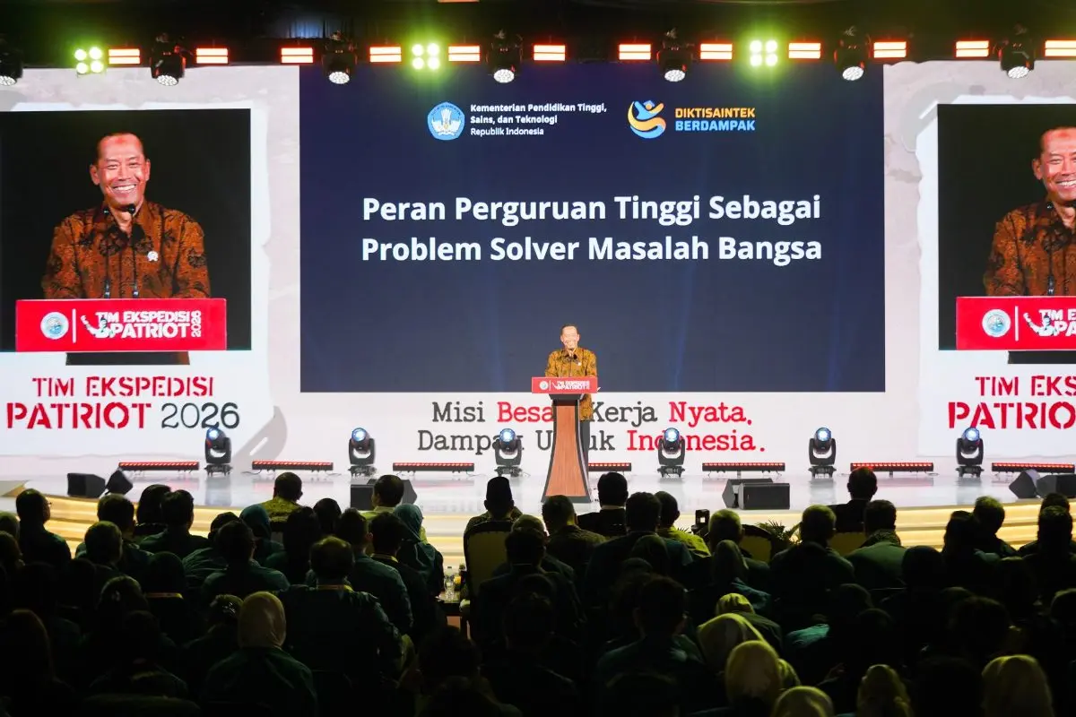 Prof. Dr. Fauzan, M.Pd., saat melepas 1.476 peserta Tim Ekspedisi Patriot 2026 di Jakarta. (foto : transmigrasi.go.id)