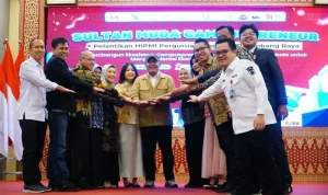Gubernur Provinsi Sumatra Selatan (Sumsel), Herman Deru, menghadiri rangkaian kegiatan Sultan Muda Campuspreneur, sekaligus Pelantikan Himpunan Pengusaha Muda Indonesia (HIPMI) Perguruan Tinggi se Sumsel. (MUSINEWS.ID/HAIRUDIN)