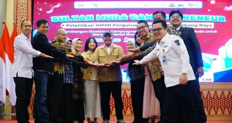 Gubernur Provinsi Sumatra Selatan (Sumsel), Herman Deru, menghadiri rangkaian kegiatan Sultan Muda Campuspreneur, sekaligus Pelantikan Himpunan Pengusaha Muda Indonesia (HIPMI) Perguruan Tinggi se Sumsel. (MUSINEWS.ID/HAIRUDIN)