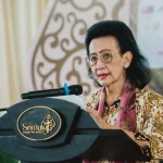 GKR Hemas saat memberikan pidato kunci pada peringatan Lustrum XIII SMP Negeri 1 Piyungan sekaligus Pembukaan Munas I Ikatan Alumni Pisayota di Bantul, Daerah Istimewa Yogyakarta. (MUSINEWS.ID/HAIRUDIN)
