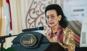 GKR Hemas saat memberikan pidato kunci pada peringatan Lustrum XIII SMP Negeri 1 Piyungan sekaligus Pembukaan Munas I Ikatan Alumni Pisayota di Bantul, Daerah Istimewa Yogyakarta. (MUSINEWS.ID/HAIRUDIN)