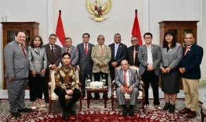Wakil Presiden Republik Indonesia, Gibran Rakabuming Raka, menerima kedatangan sejumlah guru besar yang tergabung dalam Persatuan Profesor Guru Besar Indonesia. (MUSINEWS.ID/HAIRUDIN) Wakil Presiden Republik Indonesia, Gibran Rakabuming Raka, menerima kedatangan sejumlah guru besar yang tergabung dalam Persatuan Profesor Guru Besar Indonesia. (MUSINEWS.ID/HAIRUDIN)