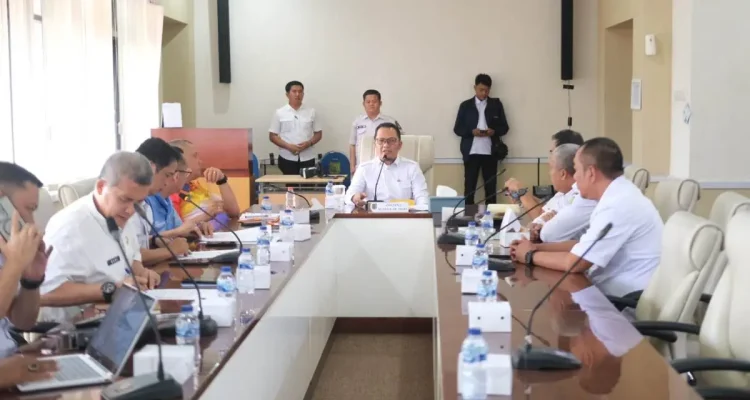 Rapat Evaluasi Penanganan Dampak Kabut Asap dan Karhutbunlah yang dilangsungkan di Ruang Rapat Randik pada Rabu, 23 September 2026. (MUSINEWS.ID/TRI)