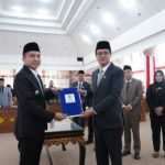 Bupati Ogan Ilir Panca Wijaya Akbar S.H., M. Si., M.I.Kom., Menghadiri Rapat Paripurna DPRD Kabupaten Ogan Ilir Pembicaraan Tingkat Kedua, Senin, 8 Juni 2026 Bertempat di Gedung Rapat Paripurna DPRD Tanjung Senai.