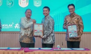 Bupati Panca Wijaya Akbar SH., M.Si M.I.Kom didampingi Sekda Ogan Ilir Dicky Syailendra S.Sos Asisten Sekda, dan Kepala Perangkat Daerah Terkait Penyerahan Laporan Hasil Pemeriksaan atas Laporan Keuangan Pemerintah Kabupaten Ogan Ilir Tahun 2025 (09/06/2026) Bertempat di Kantor BPK Perwakilan Provinsi SumSel, Palembang, Sumatera Selatan. Bupati Panca Wijaya Akbar SH., M.Si M.I.Kom didampingi Sekda Ogan Ilir Dicky Syailendra S.Sos Asisten Sekda, dan Kepala Perangkat Daerah Terkait Penyerahan Laporan Hasil Pemeriksaan atas Laporan Keuangan Pemerintah Kabupaten Ogan Ilir Tahun 2025 (09/06/2026) Bertempat di Kantor BPK Perwakilan Provinsi SumSel, Palembang, Sumatera Selatan.