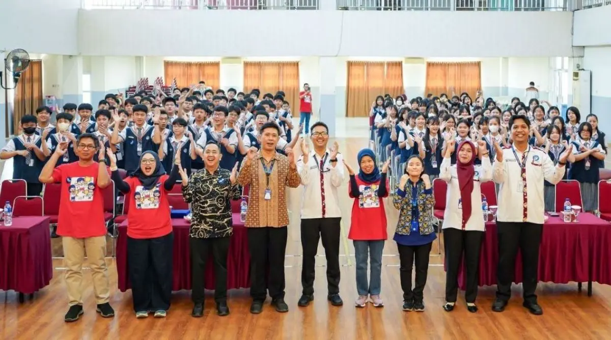 Kepala Kanwil DJP Sumsel dan Kep. Babel, Retno Sri Sulistyani, hadir secara langsung di SMP Maitreyawira Palembang untuk menyapa para siswa sekaligus memaparkan materi dasar mengenai Anggaran Pendapatan dan Belanja Negara. (MUSINEWS.ID/TRI)