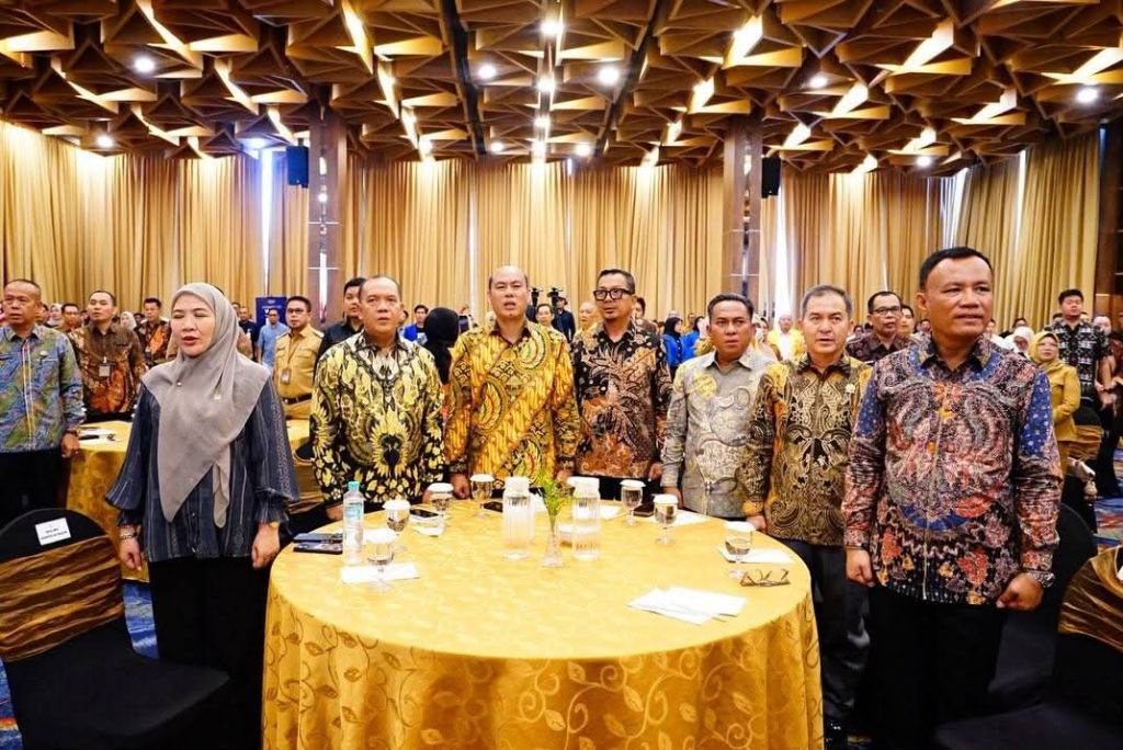 H. Deni Victoria, SH., M.Si menghadiri kegiatan Sarasehan MPR RI yang mengangkat tema tentang penguatan komitmen nasional terhadap kemandirian fiskal daerah, Selasa (19/05/2026).