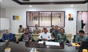 H. Deni Victoria, S.H., M.Si., bersama Wakil Ketua DPRD Aryono, S.T., mendampingi Wali Kota Prabumulih H. Arlan beserta jajaran Pemerintah Kota Prabumulih melakukan konsultasi dengan pihak Direktorat Jenderal Perimbangan Keuangan (DJPK) Kementerian Keuangan Republik Indonesia di Jakarta, Kamis (6/8/2026).